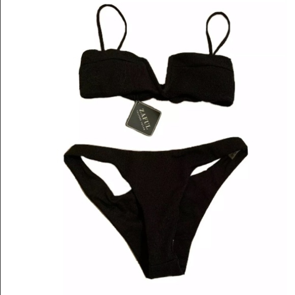 Black bikini set